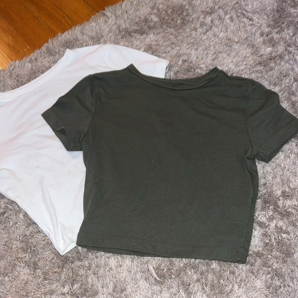 4pc crop top green pink and white - Picture 4 of 9